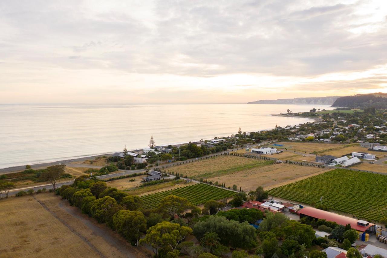 Beach Front Wine Makers Cottage Te Awanga Экстерьер фото